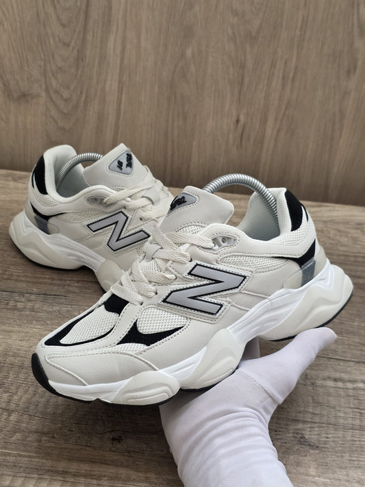 New balance 9060 blanca toques negros reflectiva