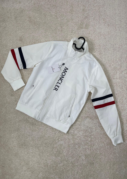 Chaqueta Moncler blanca logo negro