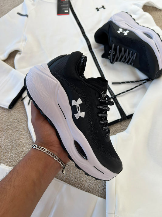 UNDER ARMOUR negras logo blanco
