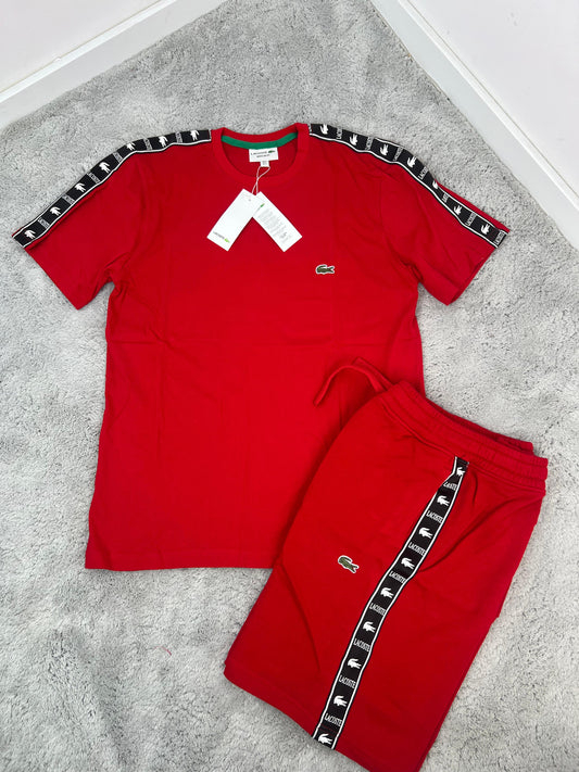 Conjunto corto lacoste rojo logo verde lineas negras