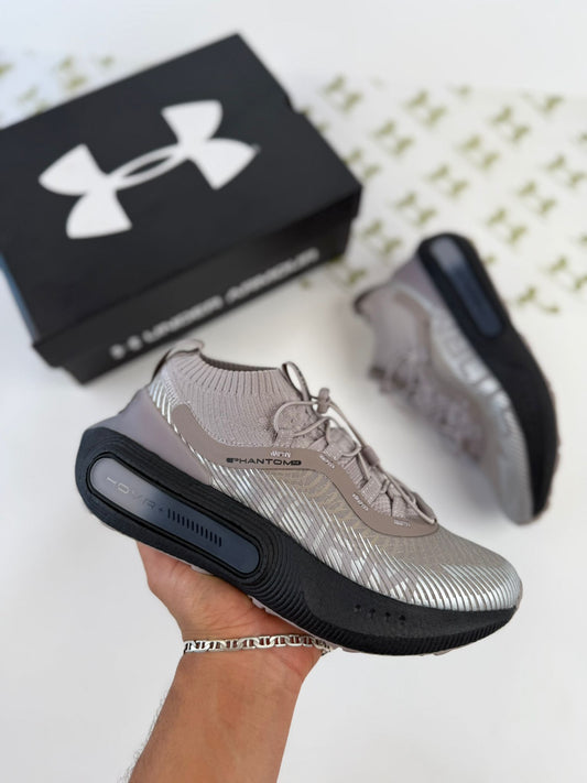 UNDER ARMOUR STORM beige logo negro