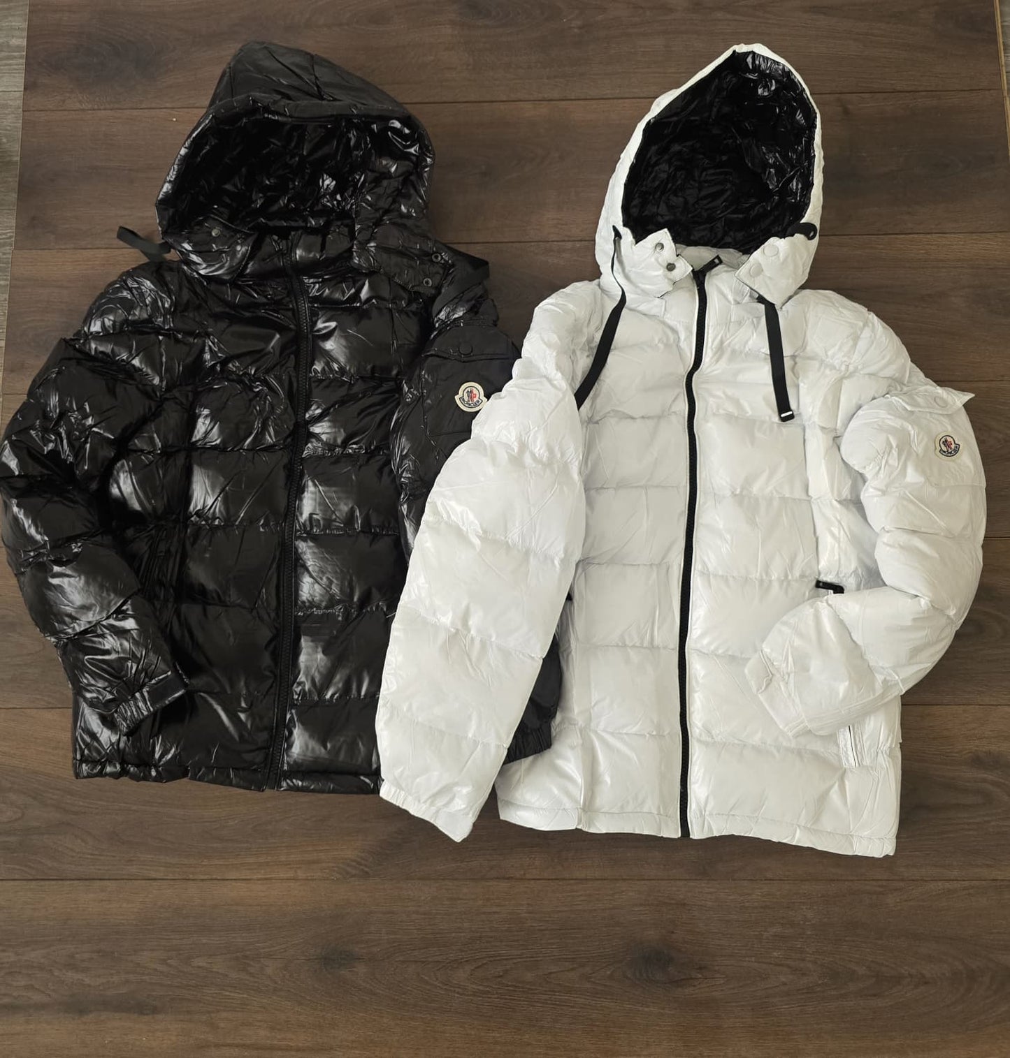 Abrigo moncler blanco logo lateral