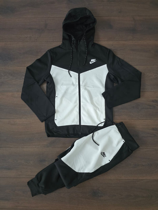 Chandals nike tech negro