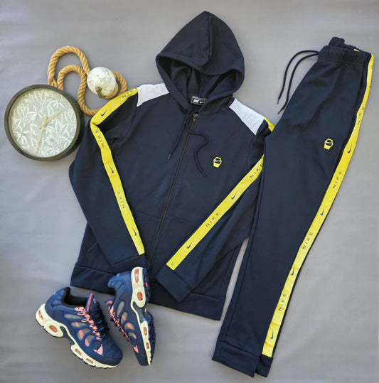 Chandal nike azul marino detalles amarillos logo negro