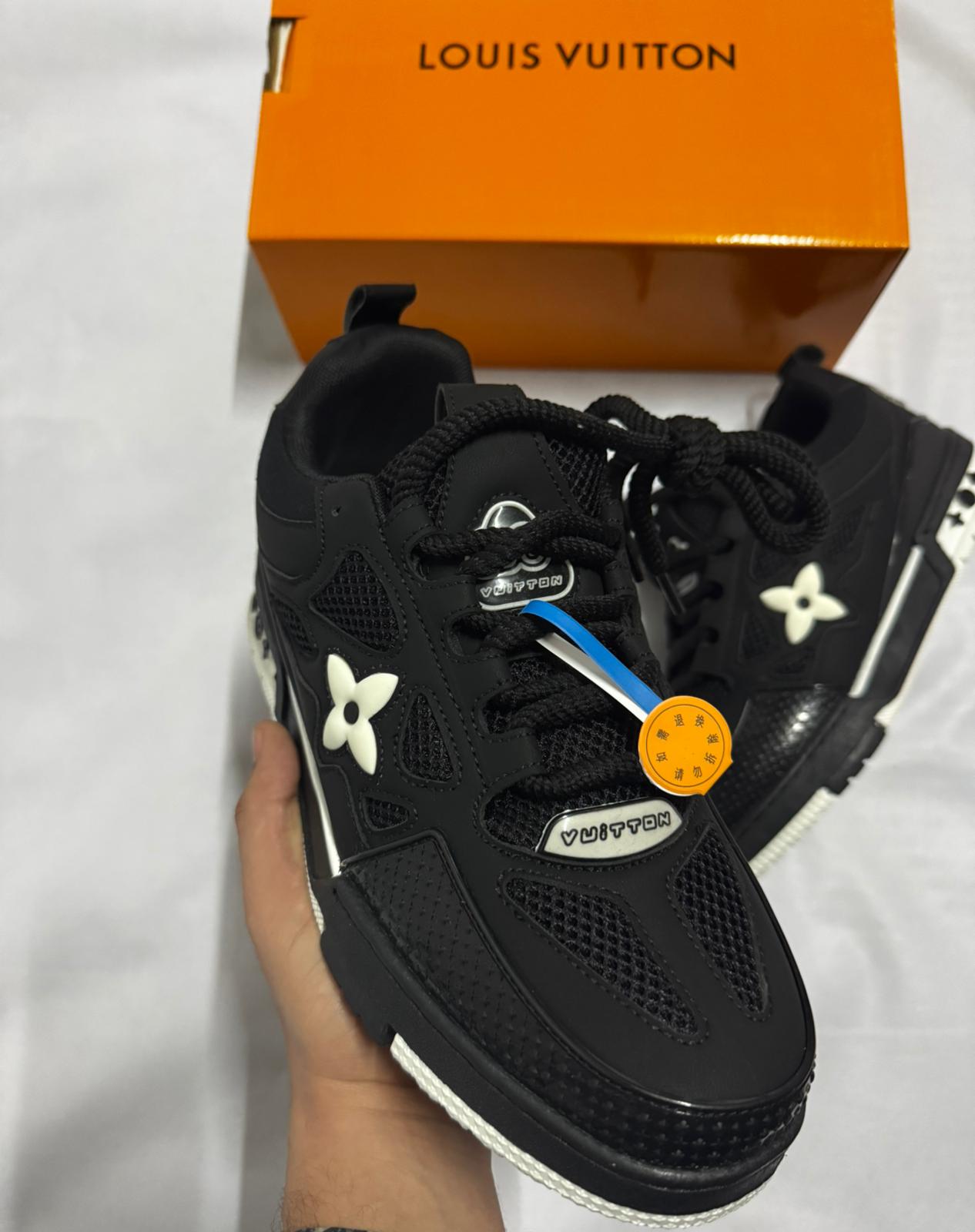 LV skate negras logo blanco