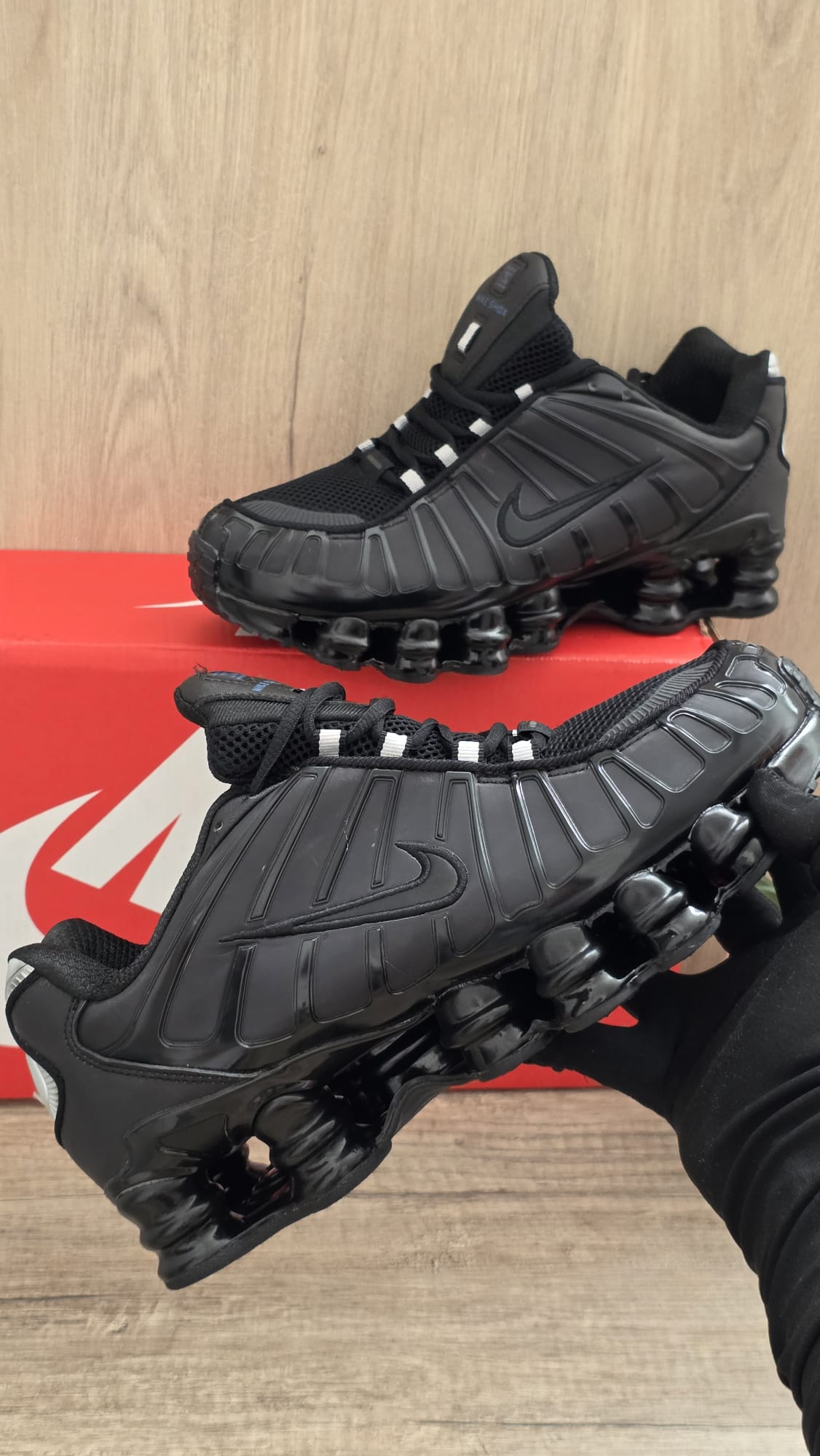 Shox negra azul termoactiva