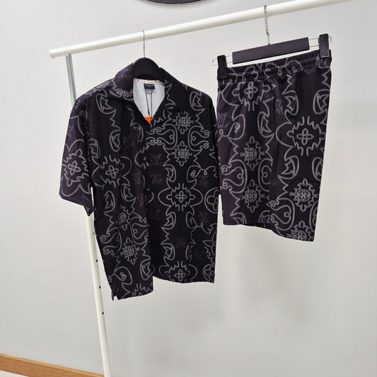 Conjunto lv negro detalles grises