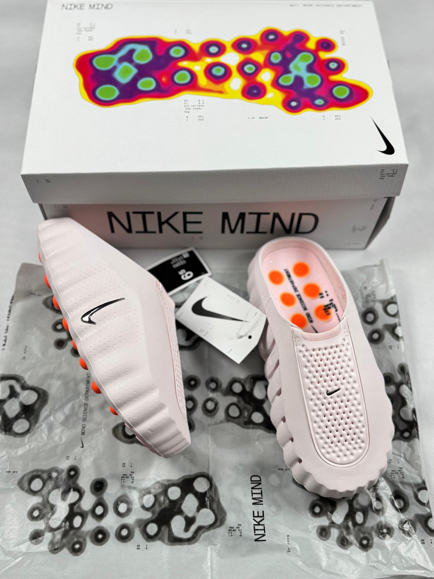 Nike Mind rosas logo plateado