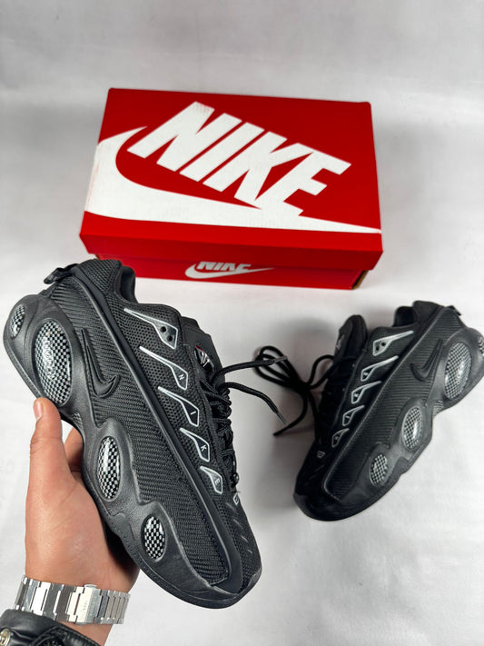 Nike nocta negras logo blanco y negro