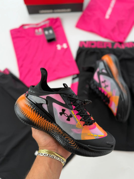 Under Armour Negras detalles naranjas y rosas