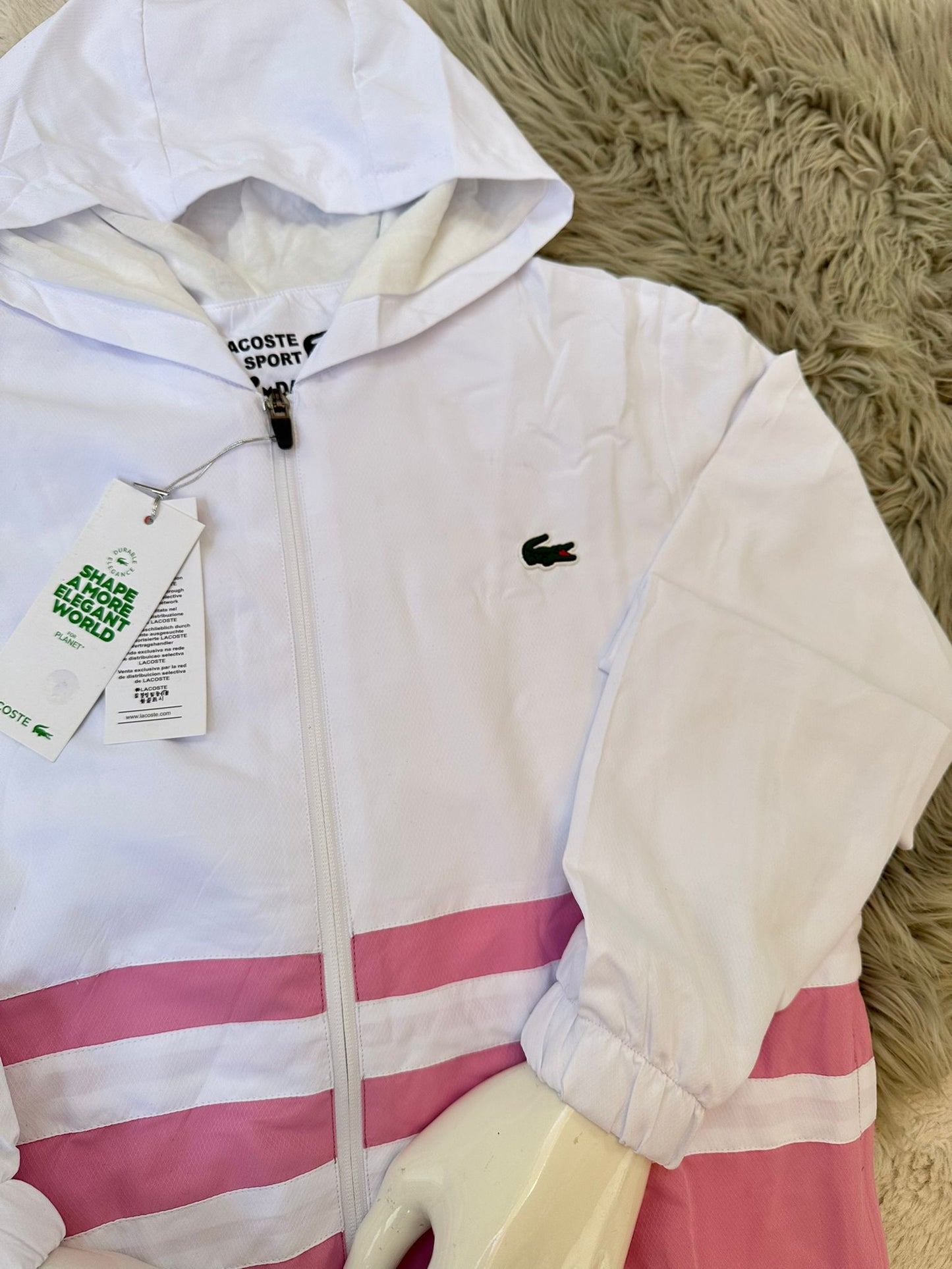 Chandal Lacoste blanco y rosa logo verde