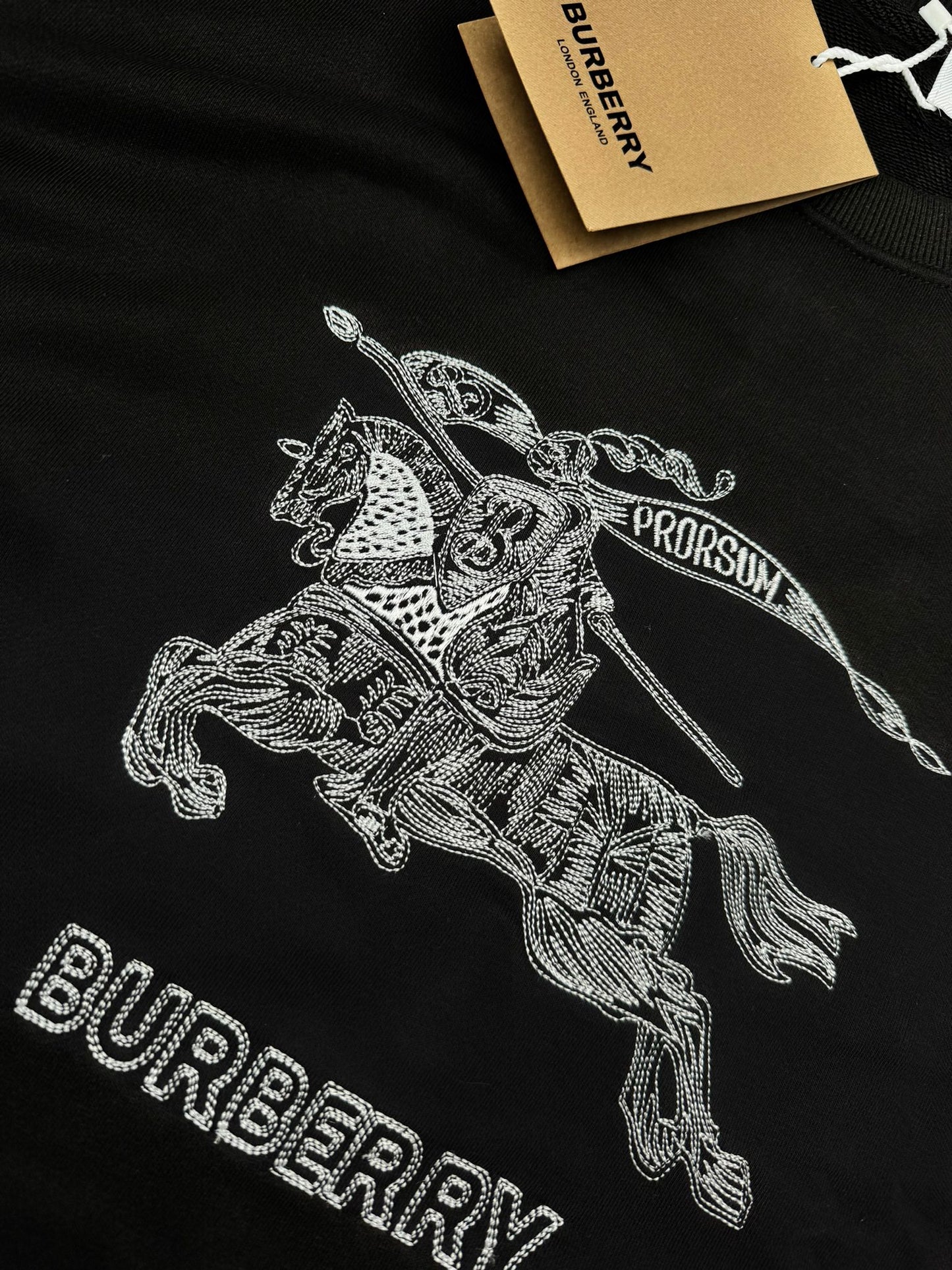 SUDADERA BURBERRY NEGRA LOGO BLANCO