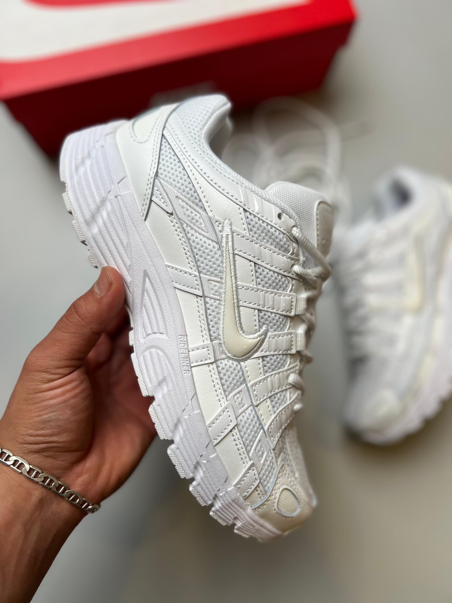 Nike P-6000 blancas