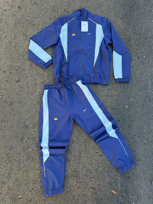 Chandal nike azul y azul claro logo blanco contorno negro