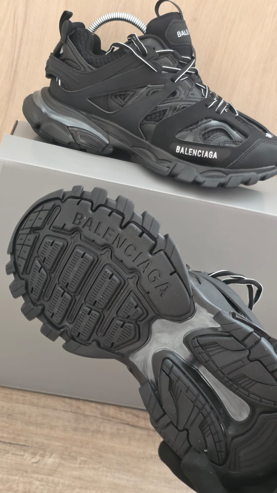 Balenciaga track negra