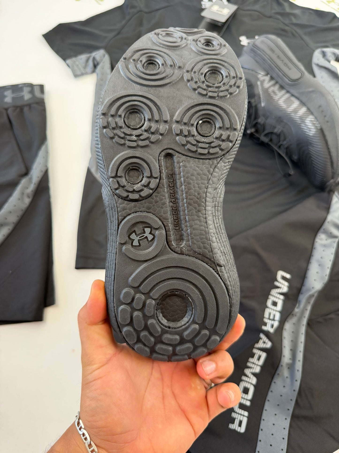 UNDER ARMOUR STORM negras
