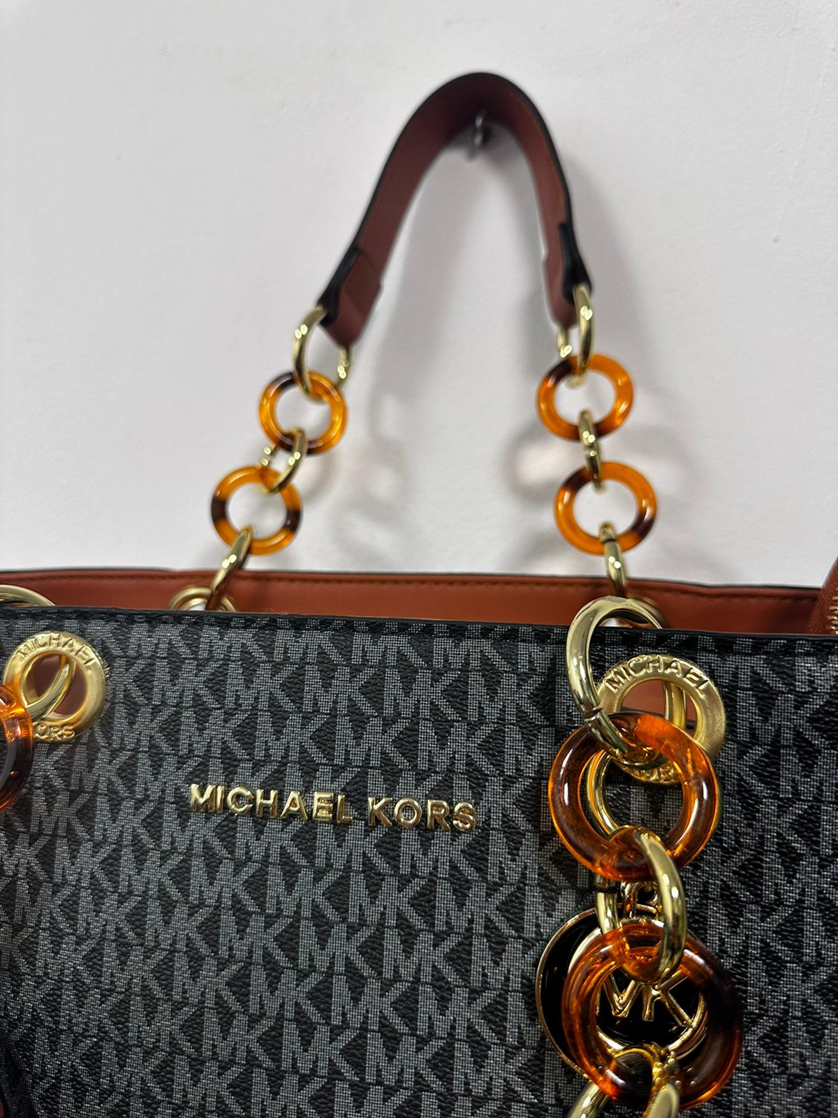 Bolso grande Michael Kors negro logo dorado