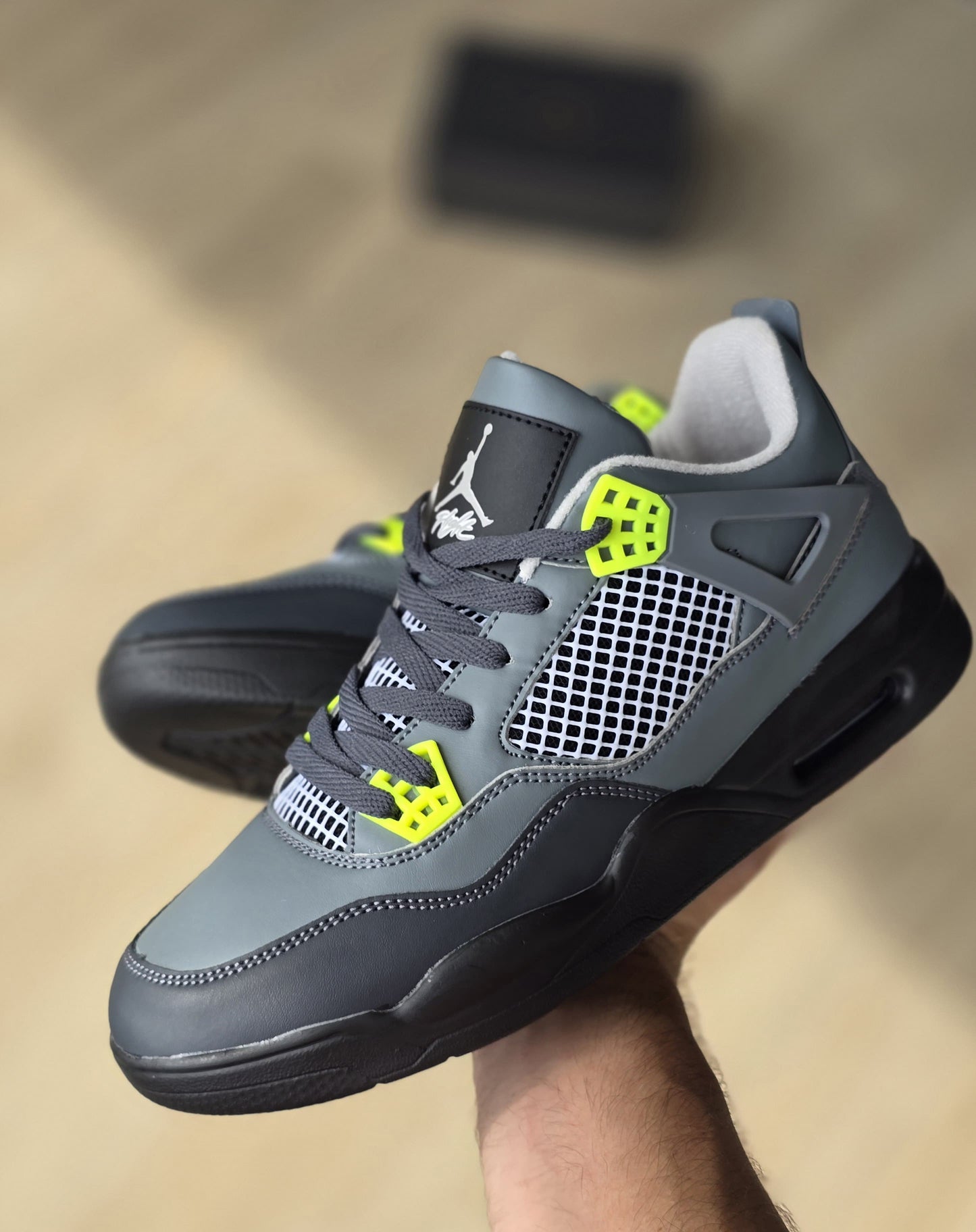 JORDAN 4 GRIS VERDE