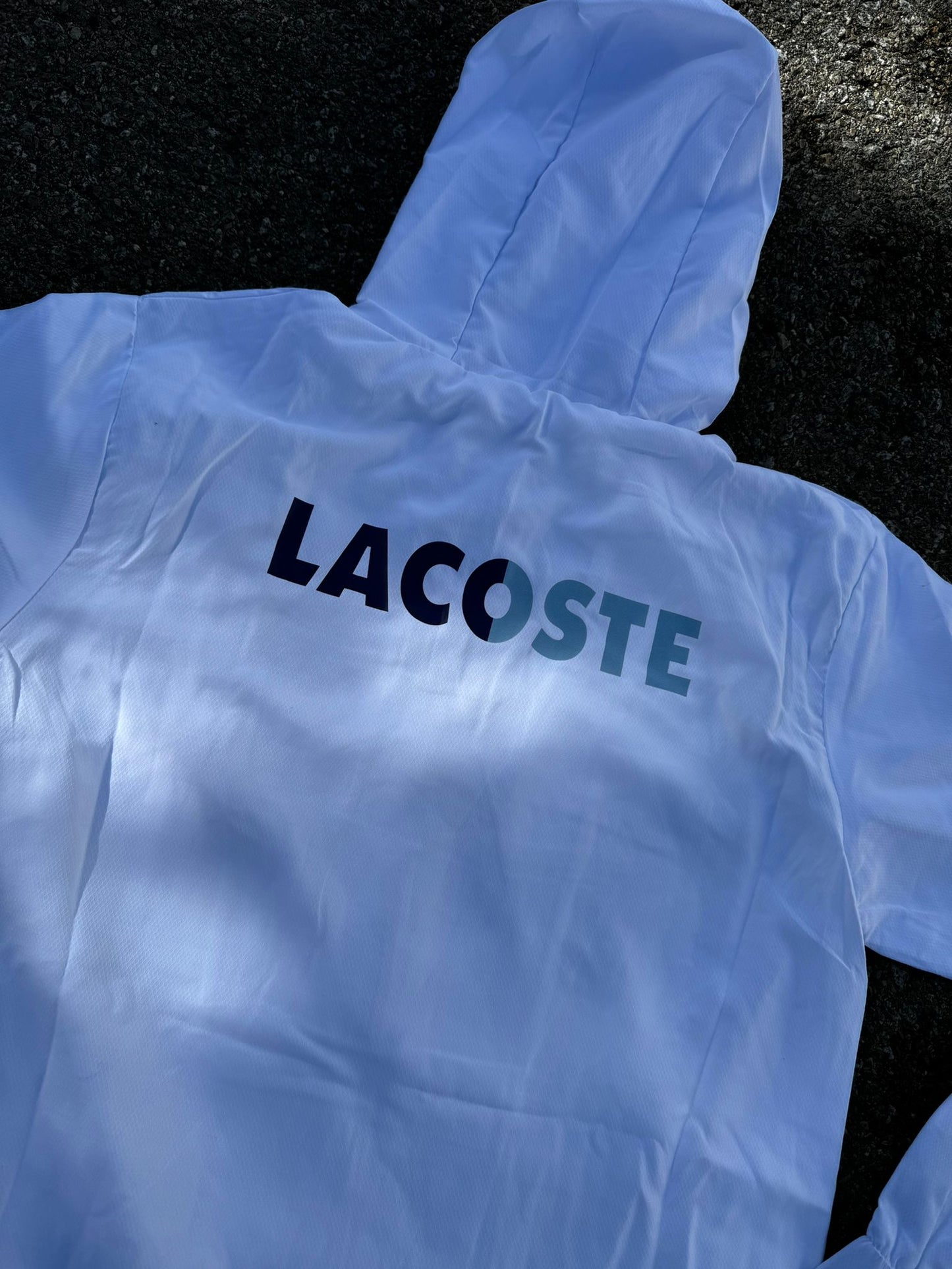 Chandal LACOSTE blanco y azul