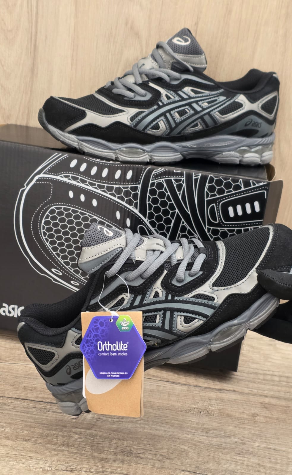 Asics negra