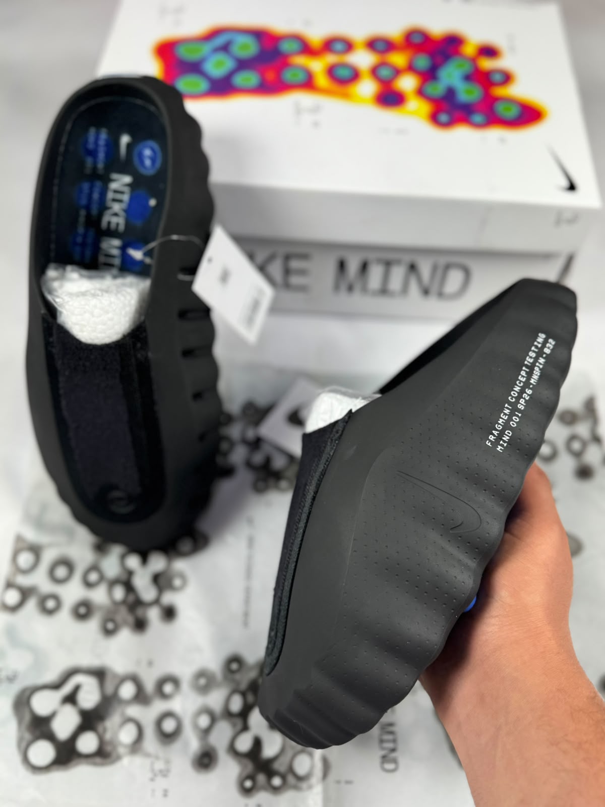 Nike Mind 001 negras detalles azules