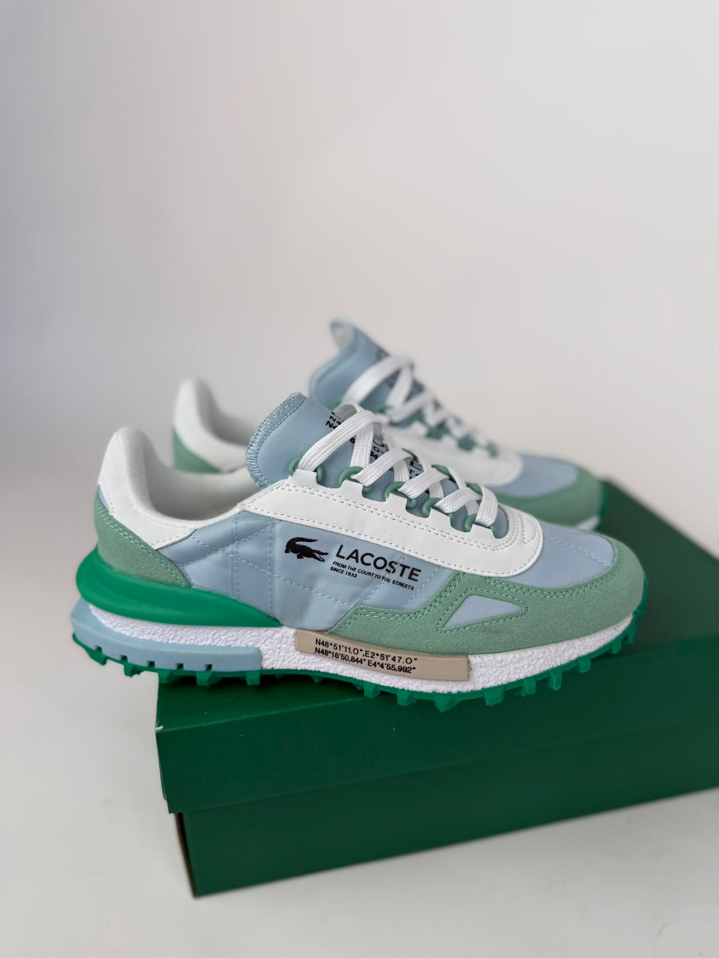 Zapatillas Lacoste Elite Active azules logo negro detalles verdes