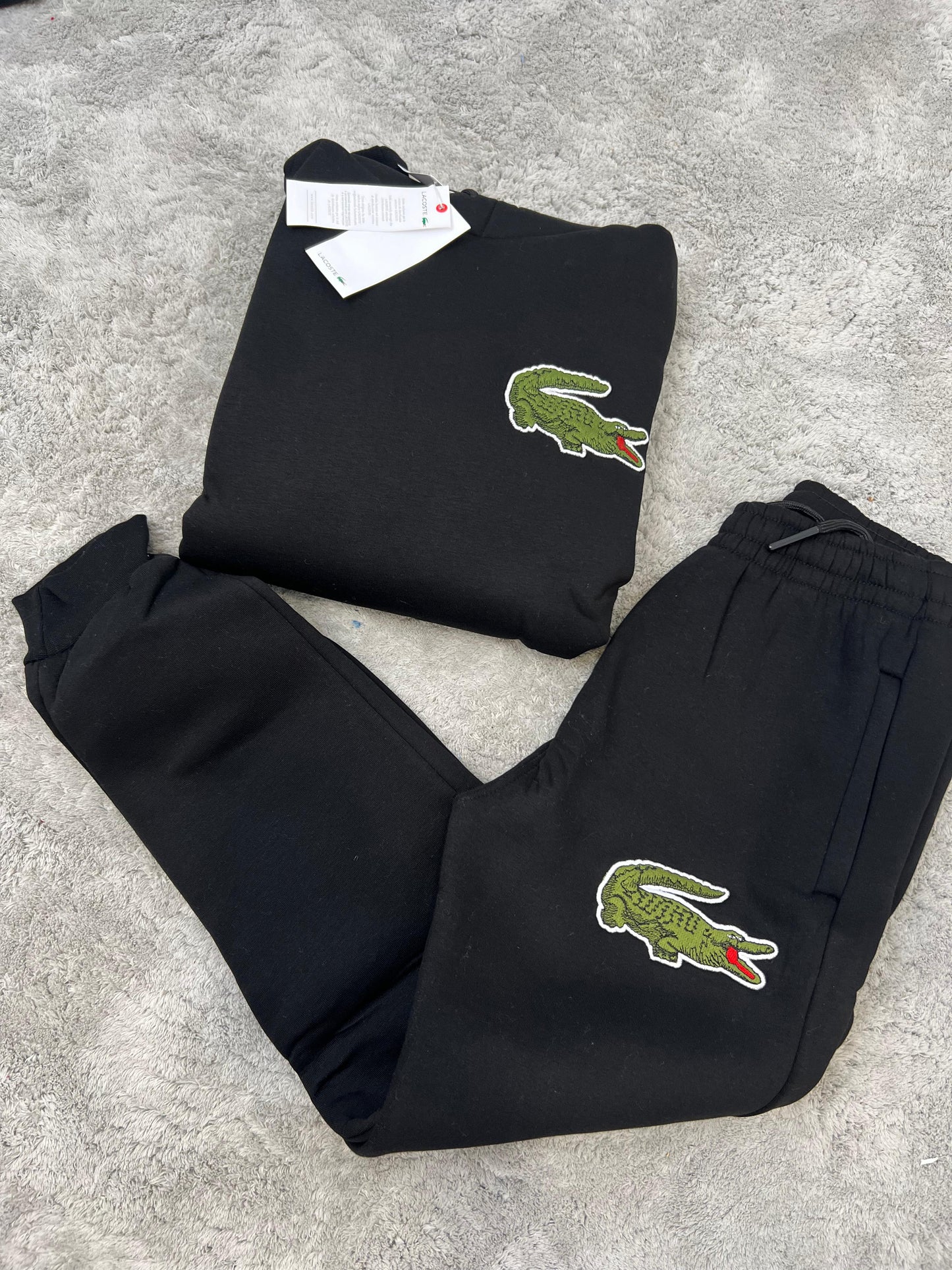 Chandal Lacoste negro logo verde grande