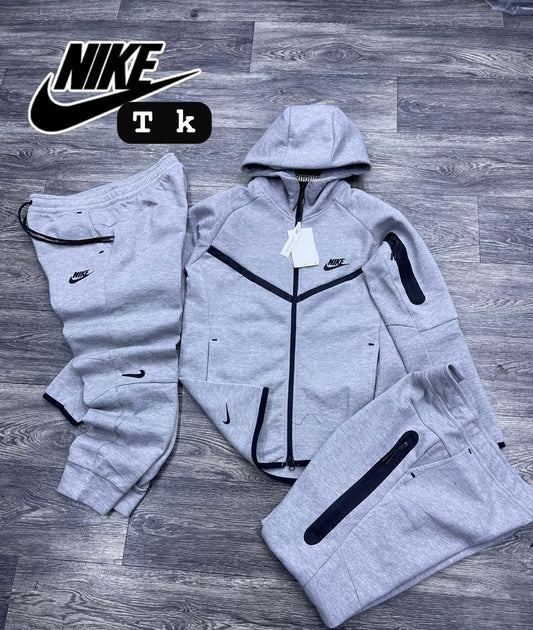Nike tech gris logo negro