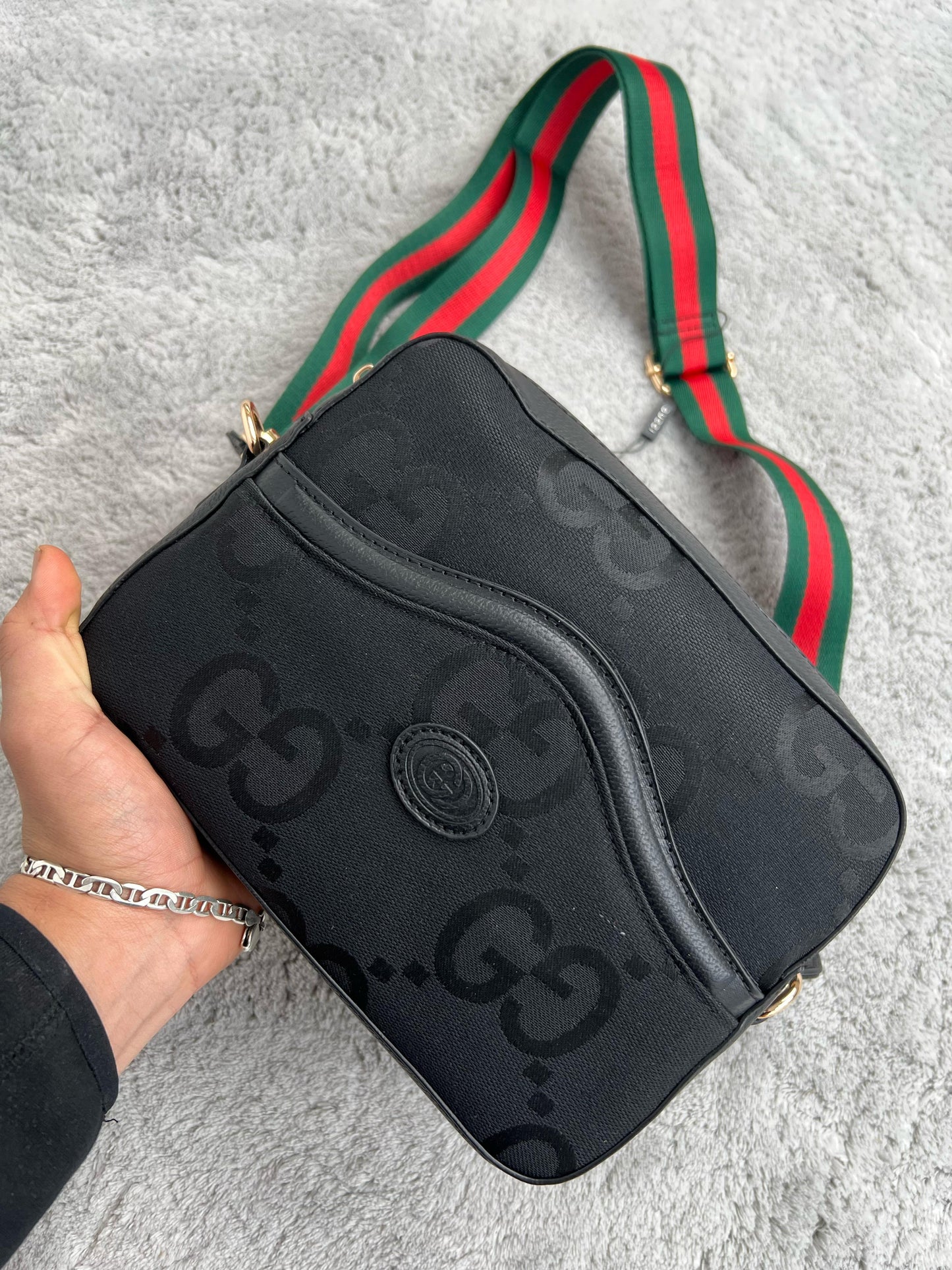 BANDOLERA GUCCI negra correa verde y roja