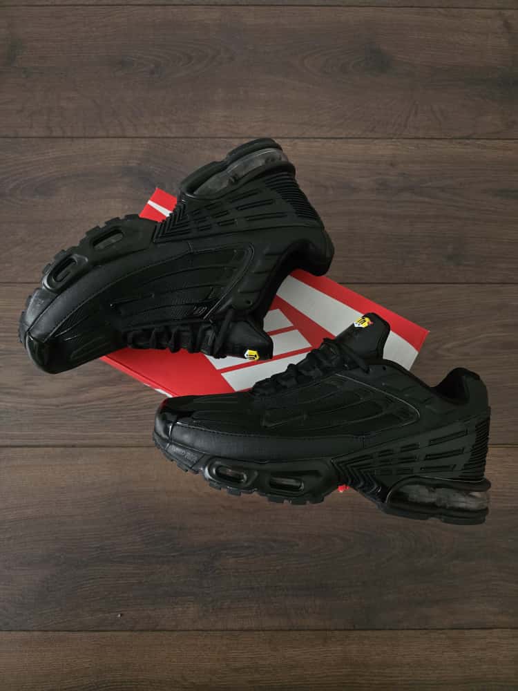 Tn plus ultra Black