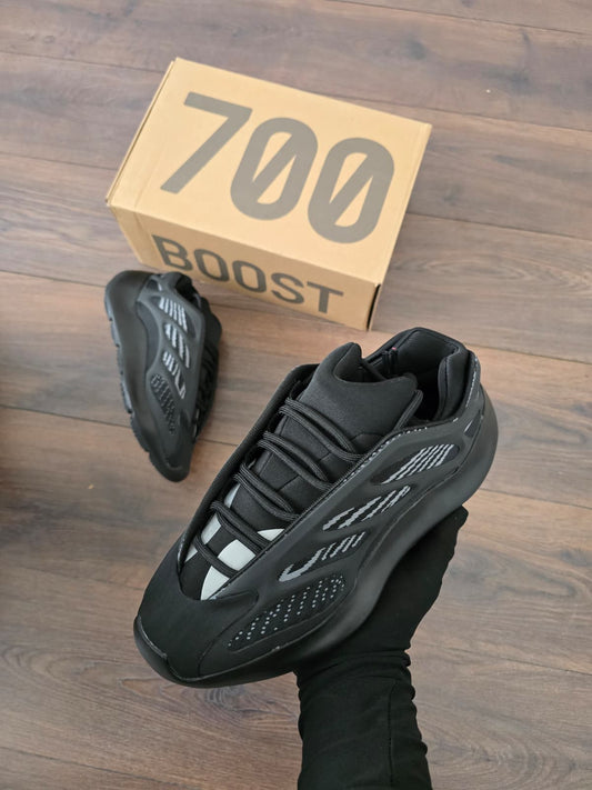 Adidas yeezy 700 negra