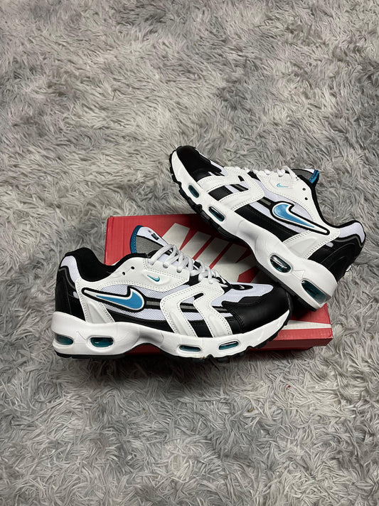 Air max 96 blancas y negras logo azul detalles negros