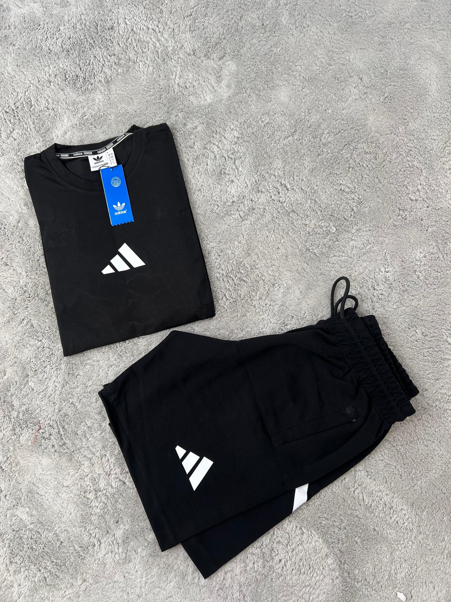 Conjunto corto Adidas negro logo blanco