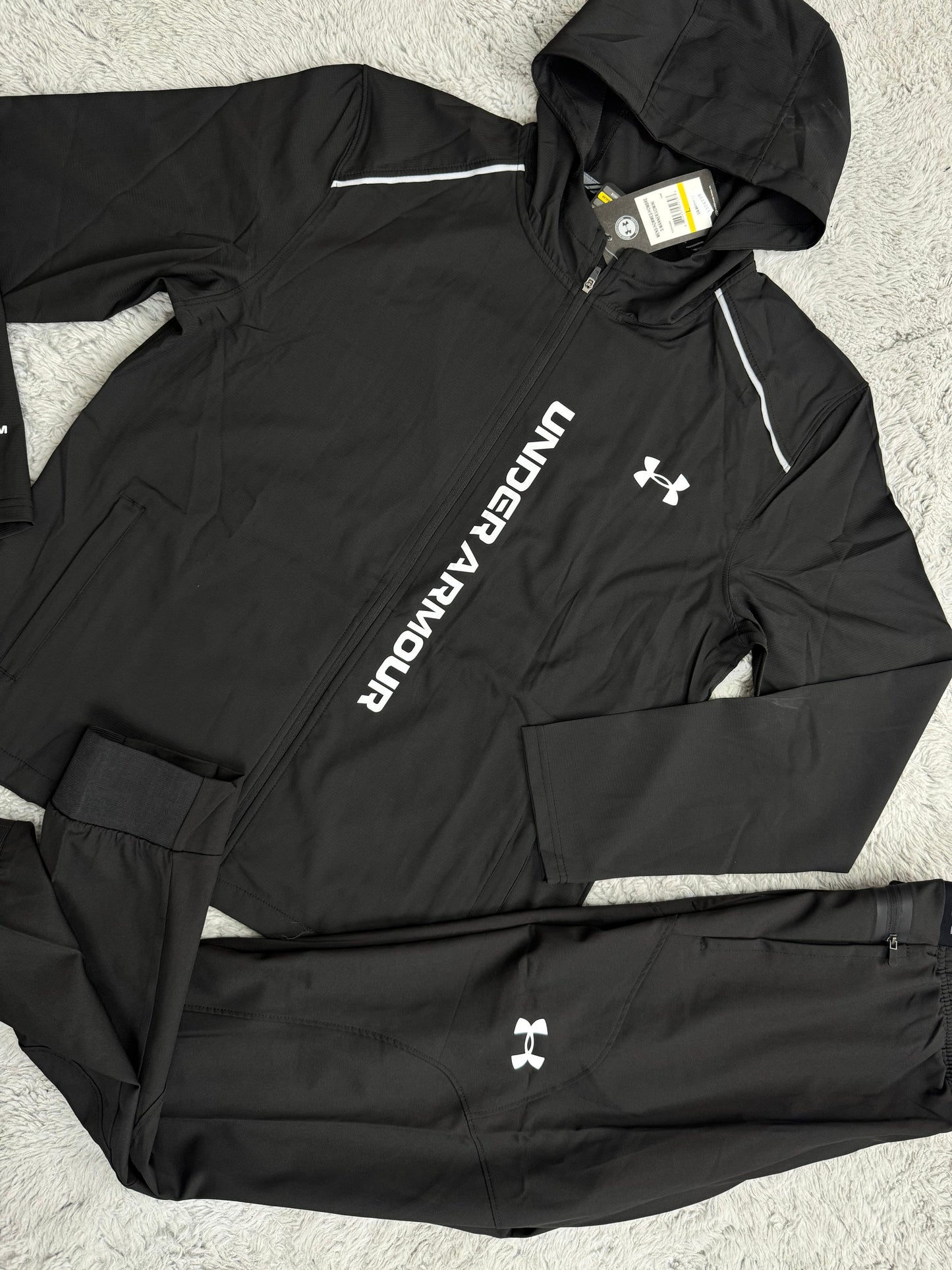 Chandal Under Armour negro logo blanco