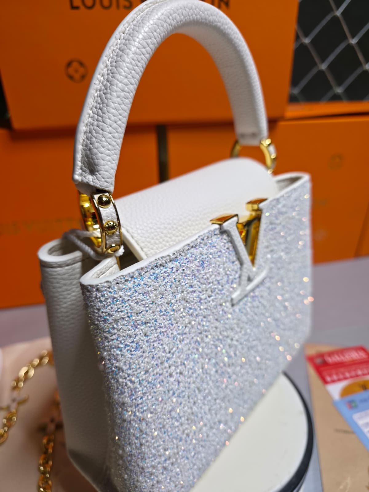 Bolso LV dorado y blanca