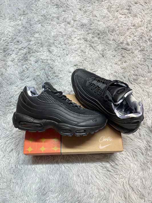 Air max 95 negras x Corteiz