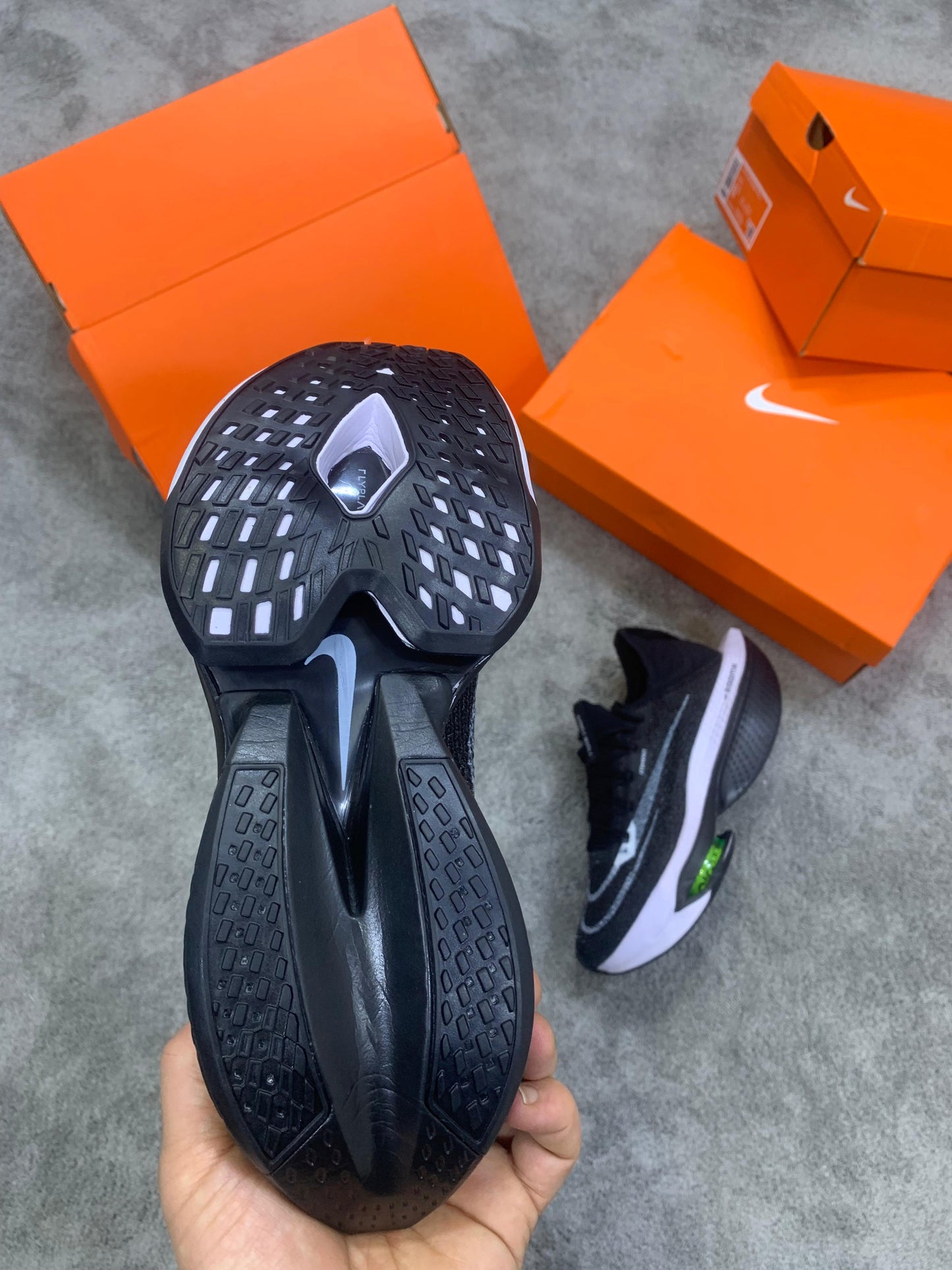 Nike Air Zoom Alphafly NEXT% 3 negras detalles blancos y verdes