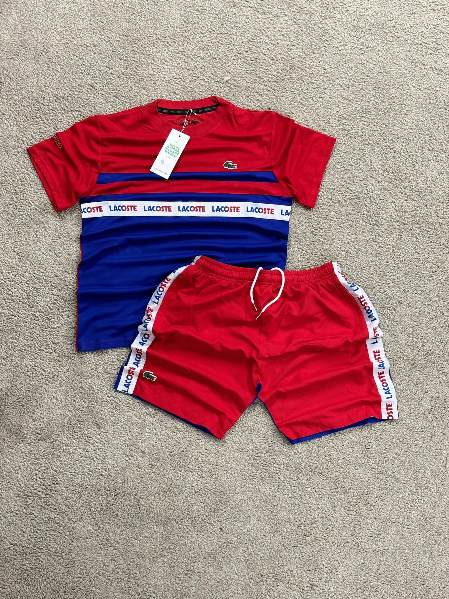 Conjunto Lacoste rojo azul y blanco