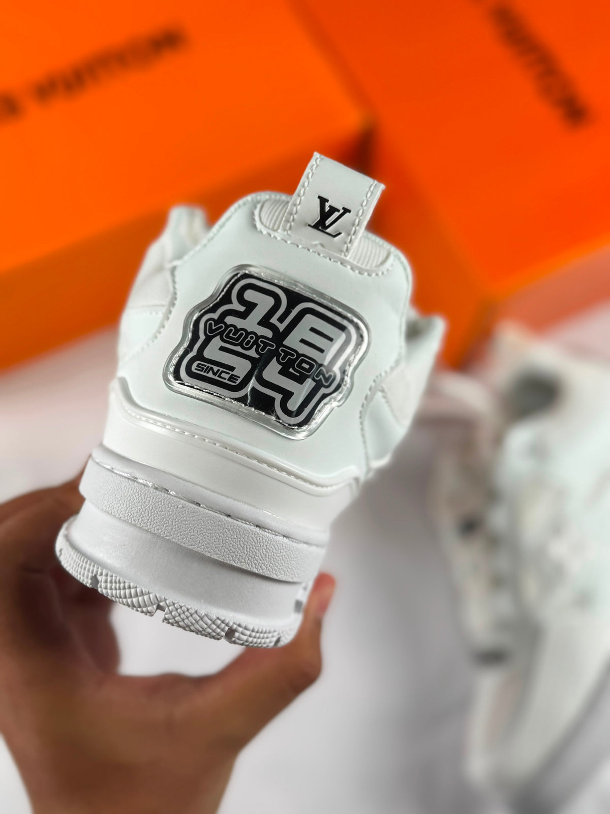 LV skate blancas