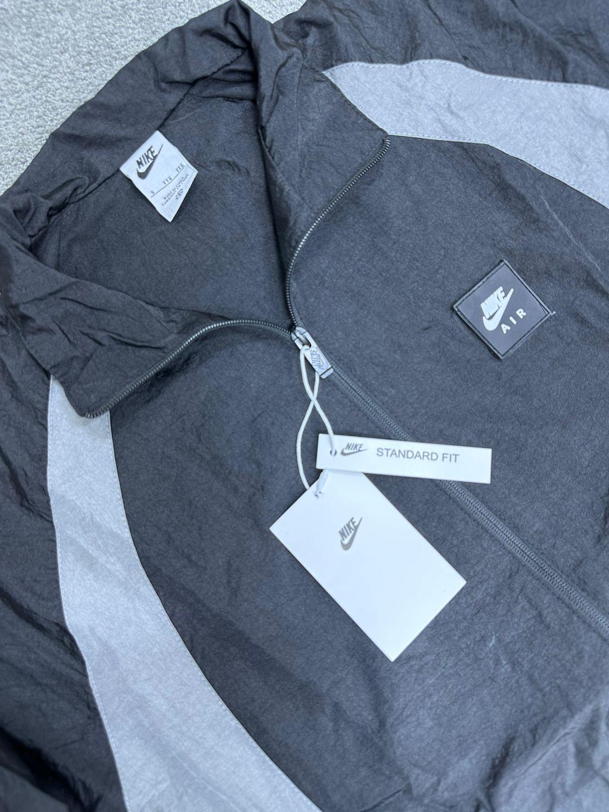 Chandal NIKE AIR negro logo blanco detalles grises