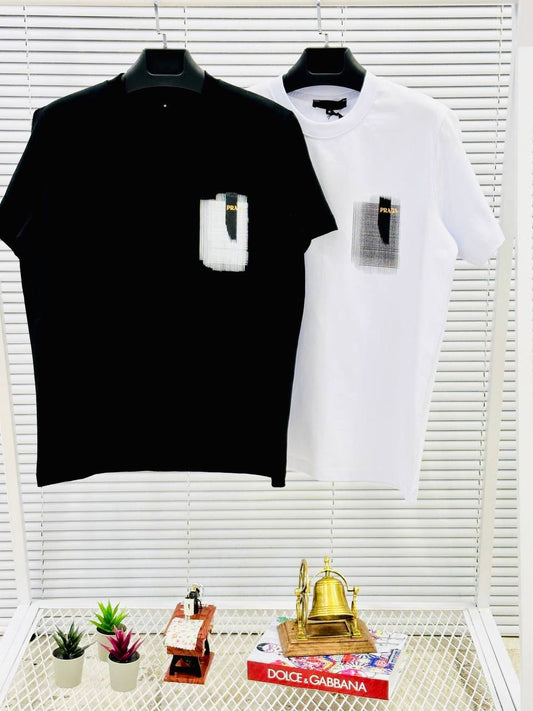 Camiseta prada negro logo blanco y dorado