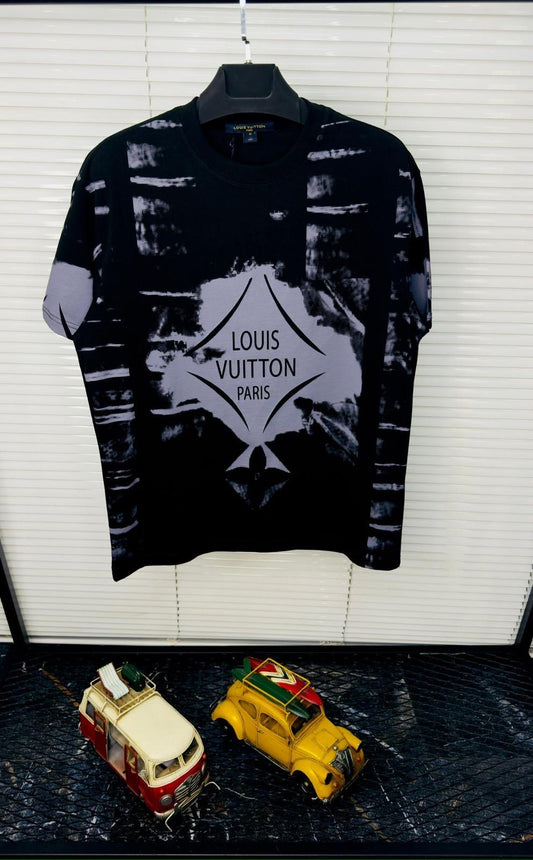 Camiseta LV negra logo grande gris
