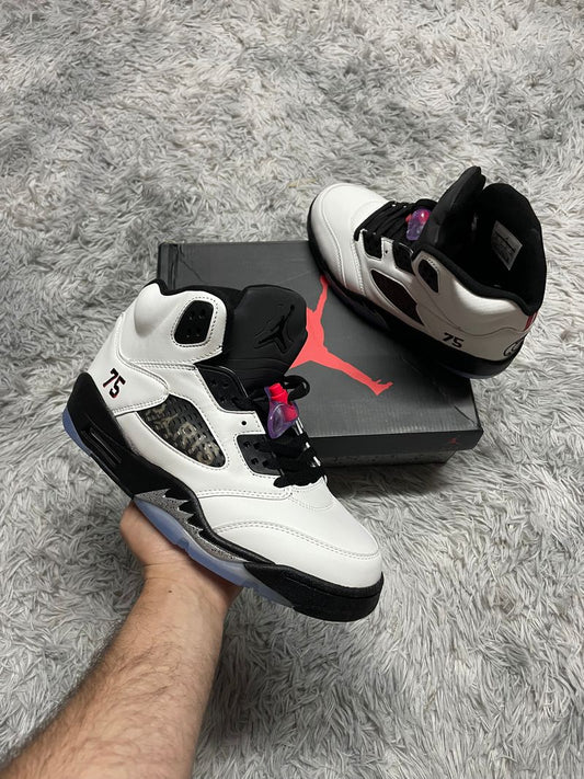JORDAN 5 BLANCO DETALLES NEGROS X PSG
