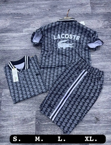 Conjunto Lacoste gris y negro logo negro grande en espalda blanco