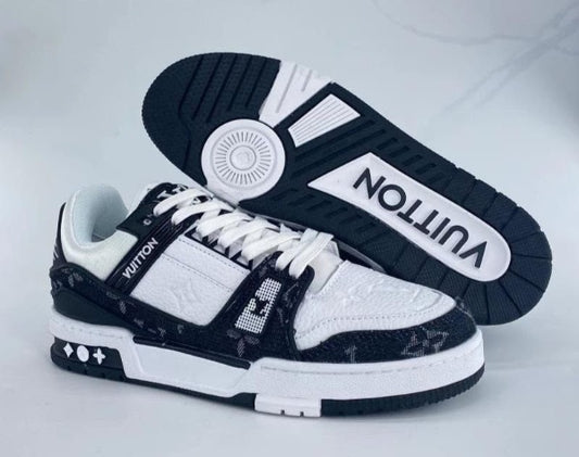 LV trainer blancas y negras