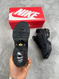 Nike tn negras