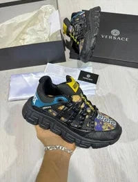 Versace trigeca negro y amarillo detalles azules