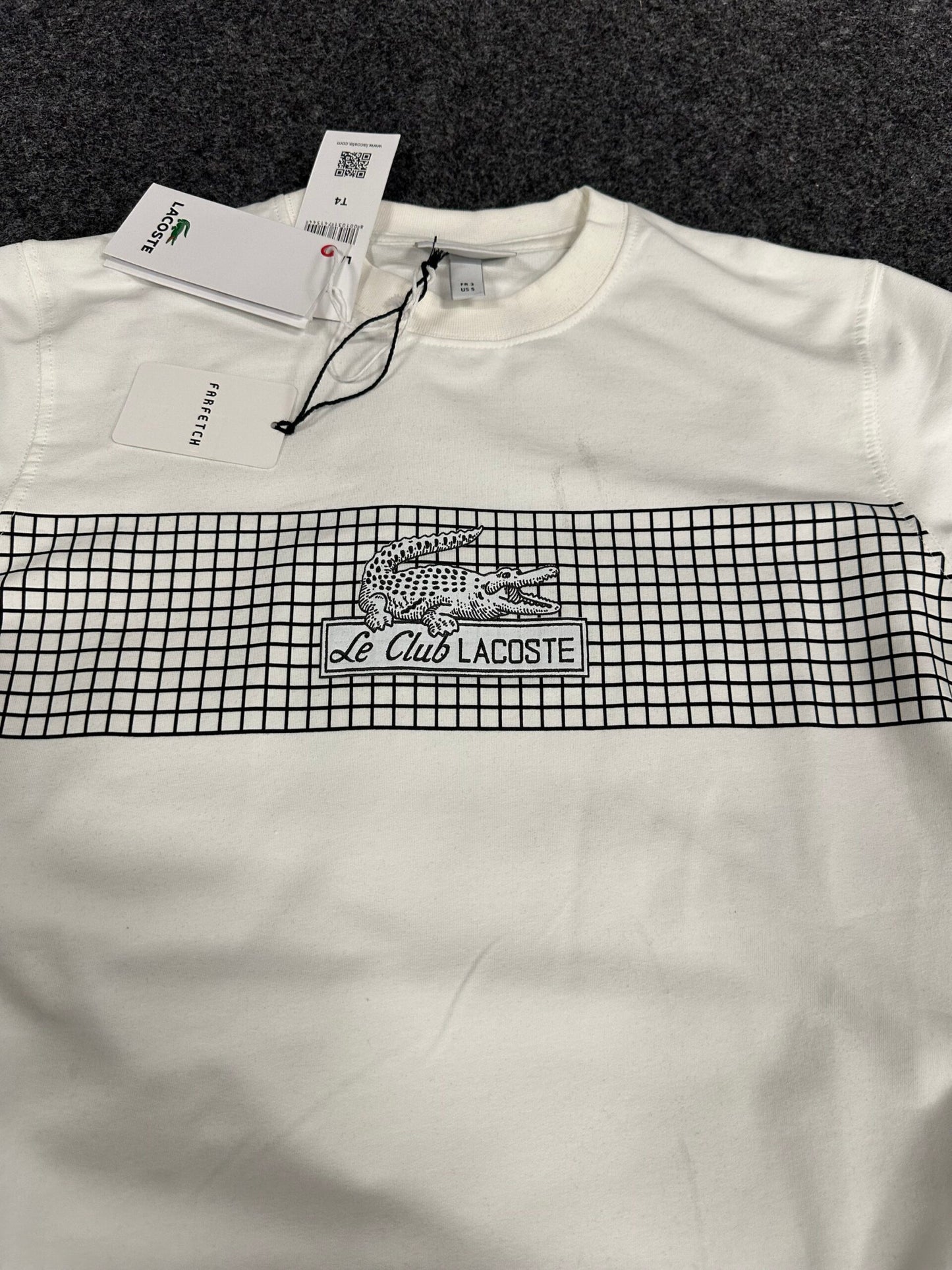 Sudadera Lacoste blanca logo negro detalles blancos