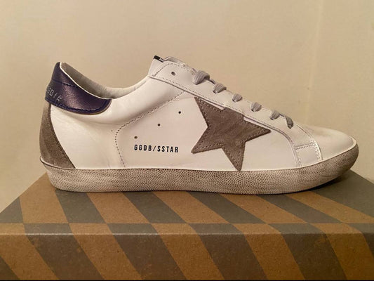 GOLDEN GOOSE BLANCAS DETALLES AZUL MARINO