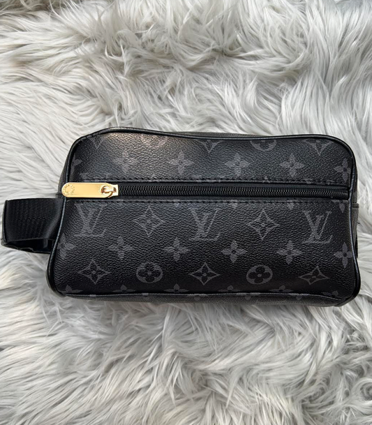 NECESER  LOUIS VUITTON NEGRO